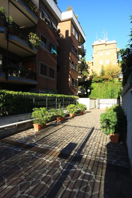 B&B Viale Dei Colli Portuensi 589 โรม ภายนอก รูปภาพ